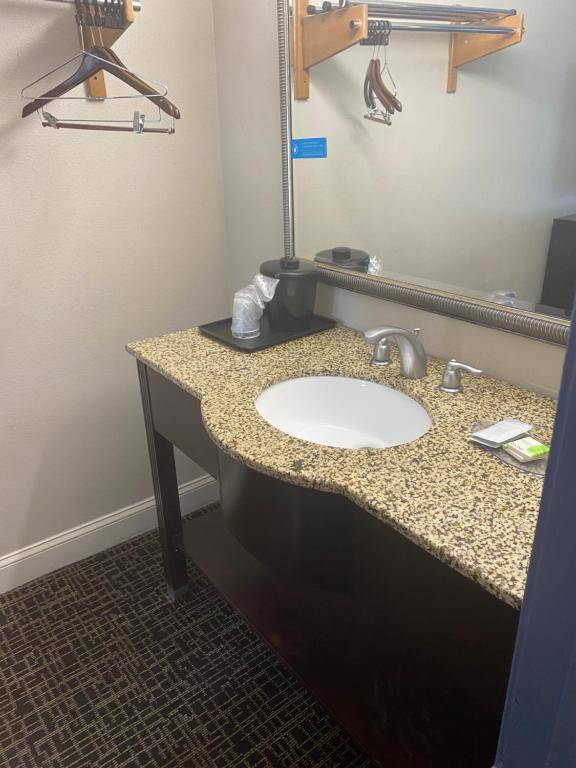 Fairview Inn - Greensboro Airport