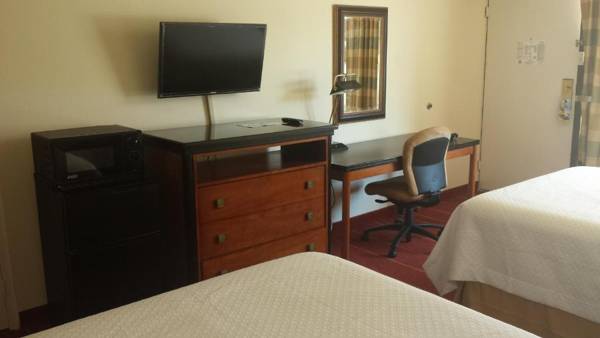 Rodeway Inn & Suites Greensboro Southeast