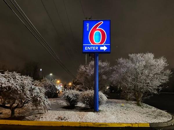 Motel 6-Greensboro NC - Airport