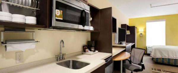 Workspace - Home2 Suites by Hilton Greensboro Airport