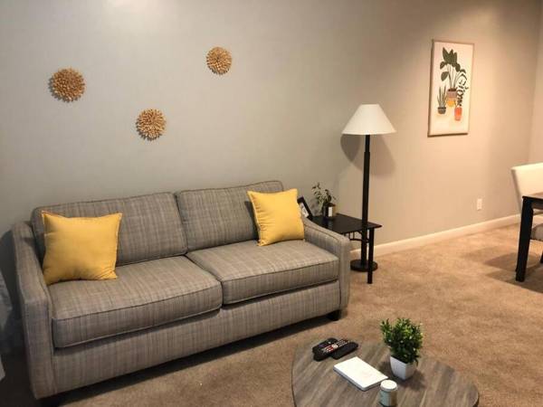 20 Percent OFF - Modern 2-Bedroom Condo Downtown Greensboro!