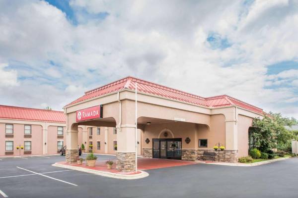 Ramada by Wyndham Hendersonville