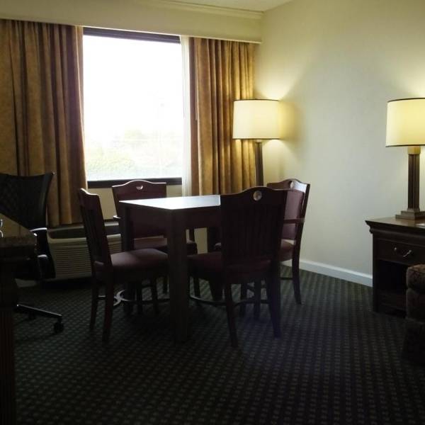 Crowne Plaza Hotel Hickory an IHG Hotel