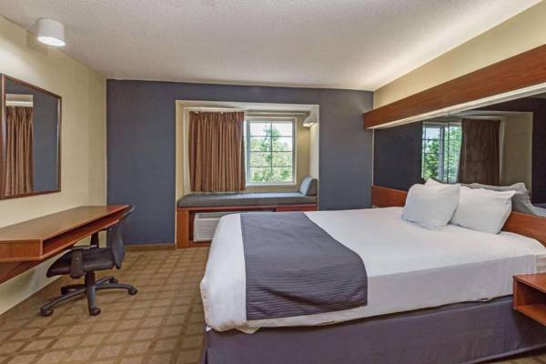 Workspace - Microtel Inn & Suites by Wyndham Hillsborough