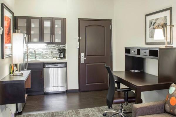 Workspace - Staybridge Suites North Jacksonville an IHG Hotel