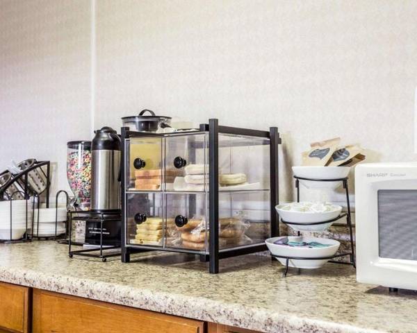 Econo Lodge Inn & Suites Matthews - Charlotte