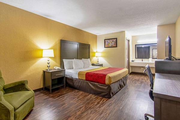 Econo Lodge Inn & Suites Matthews - Charlotte