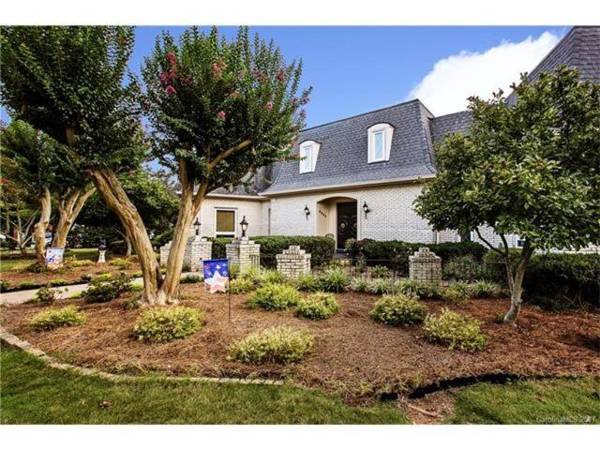 Matthews Manor Bed & Breakfast