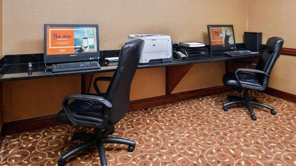 Workspace - Hampton Inn Greensboro East / McLeansville