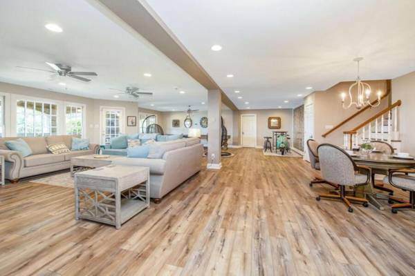Workspace - Westview Ridge by Stay Lake Norman