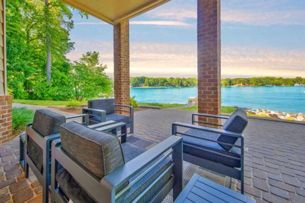 Pathway Bay by Stay Lake Norman