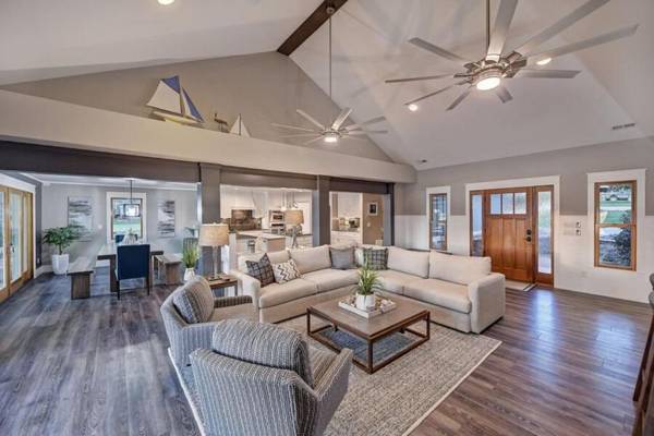 Sandy Shore by Stay Lake Norman