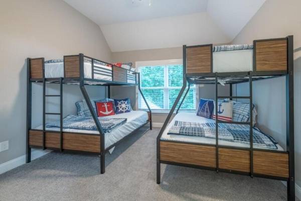 Ruby Arrival by Stay Lake Norman