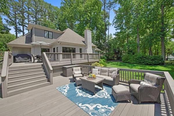 Nights on Normandy by Stay Lake Norman