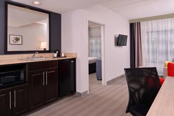 Workspace - Country Inn & Suites by Radisson Raleigh-Durham Airport NC