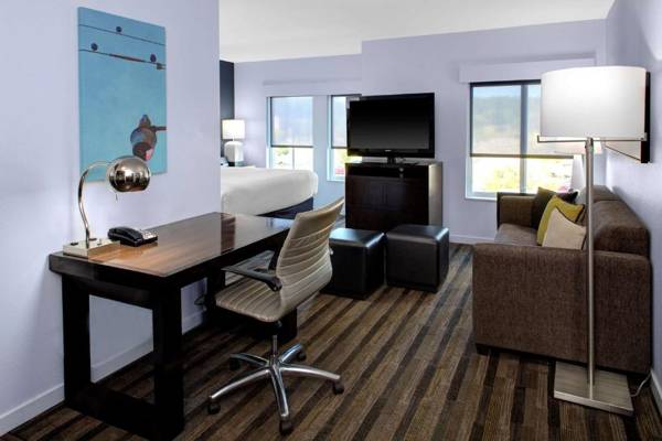 Workspace - Hyatt House Raleigh Durham Airport