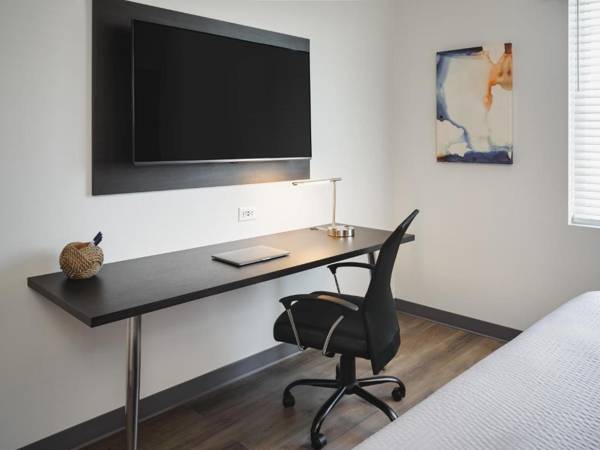 Workspace - stayAPT Suites Raleigh-Durham/RTP