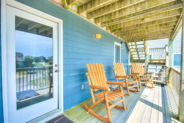 6170 - Poolside Paradise