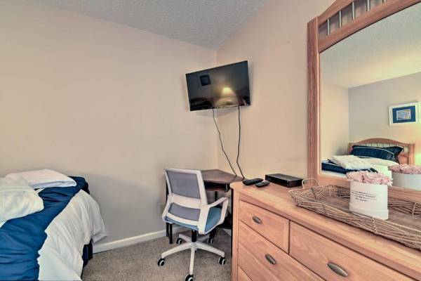 Workspace - Lakeview Condo with Resort Pool 2 Miles to Golf!