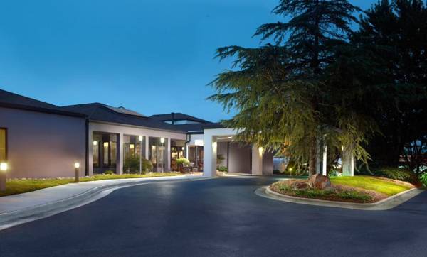 Courtyard by Marriott Raleigh Midtown