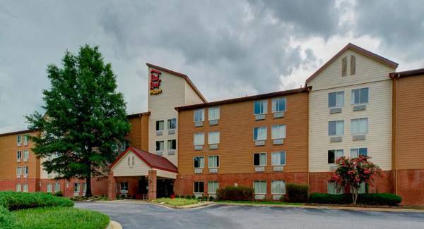 Red Roof Inn PLUS Raleigh Downtown NCSU Conv Center