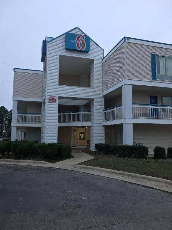 Motel 6-Raleigh NC - North