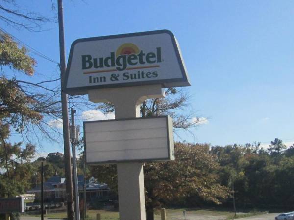 Budgetel Inn & Suites