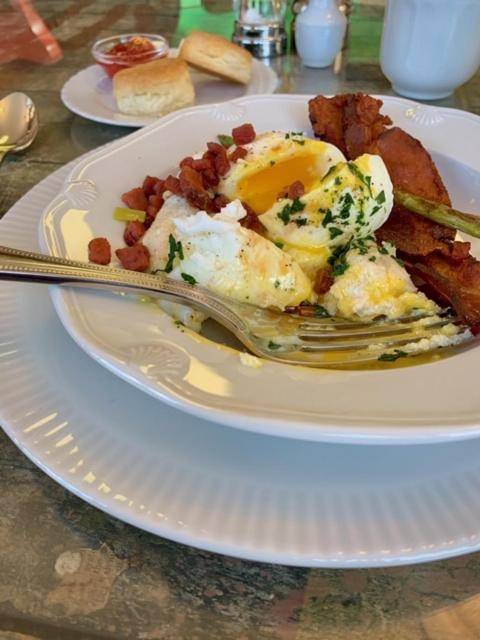 Elmwood 1820 Bed & Breakfast Inn