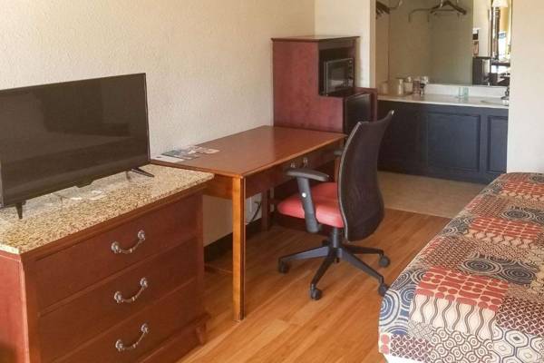 Workspace - OYO Hotel Wilkesboro Hwy 421