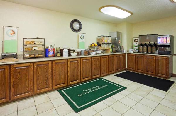 Country Inn & Suites by Radisson Bismarck ND
