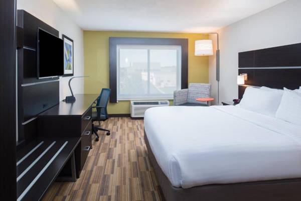 Workspace - Holiday Inn Express Hotel & Suites Bismarck an IHG Hotel