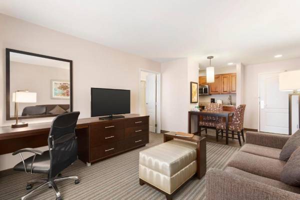 Workspace - Homewood Suites by Hilton Fargo