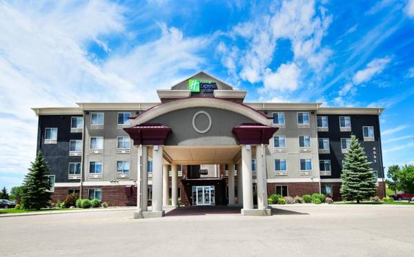 Holiday Inn Express Hotel & Suites Grand Forks an IHG Hotel