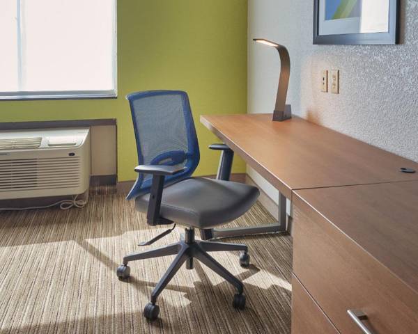 Workspace - Holiday Inn Express Hotel and Suites Akron South-Airport Area an IHG Hotel