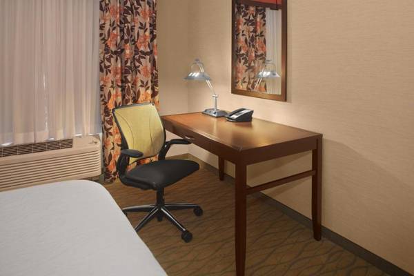 Workspace - Hilton Garden Inn Akron