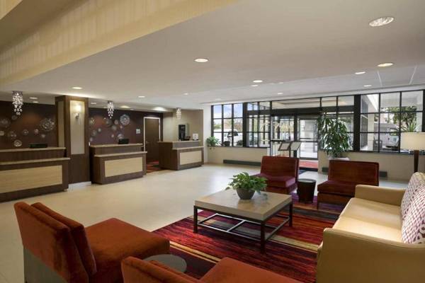 Embassy Suites Cleveland - Beachwood