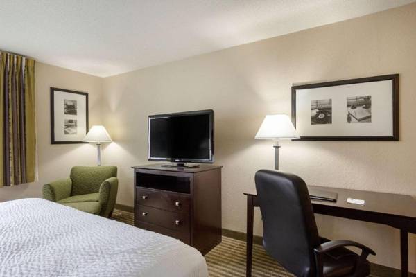 Workspace - Clarion Hotel Beachwood-Cleveland