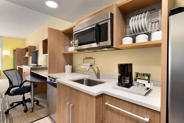 Workspace - Home2 Suites By Hilton-Cleveland Beachwood