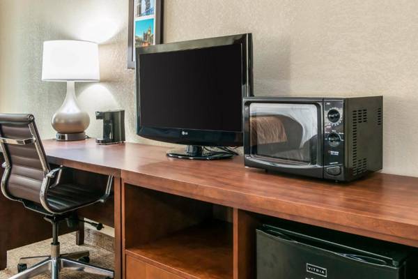 Workspace - Comfort Inn Blue Ash North