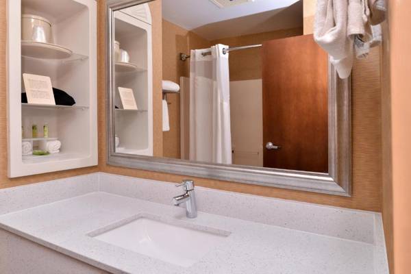 Holiday Inn Express Hotel & Suites Cincinnati-Blue Ash an IHG Hotel