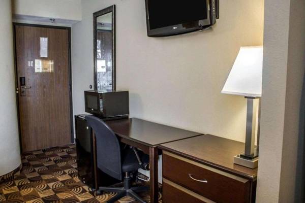 Workspace - Quality Inn Brunswick Cleveland South