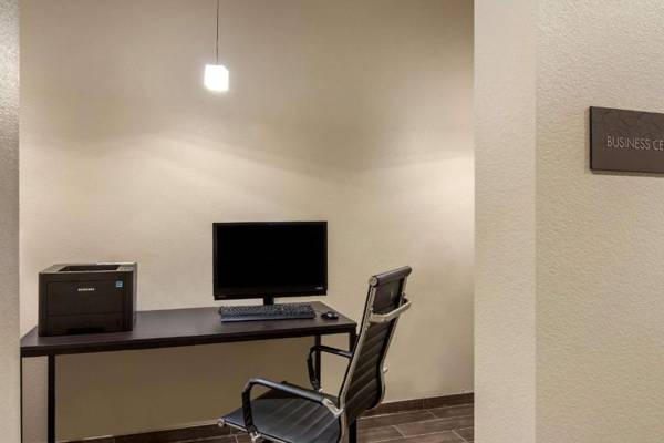 Workspace - Comfort Suites