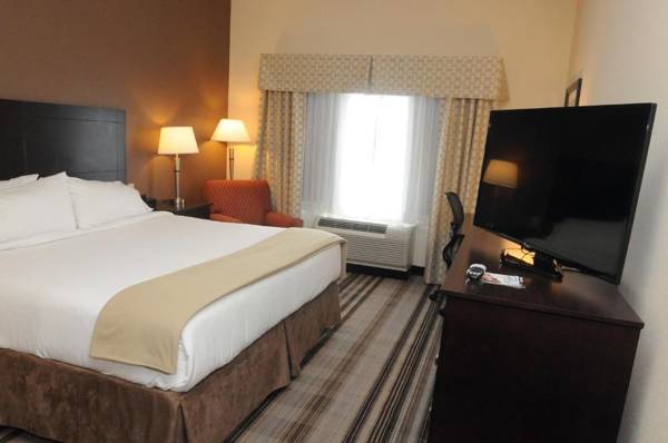 Holiday Inn Express & Suites Cambridge an IHG Hotel