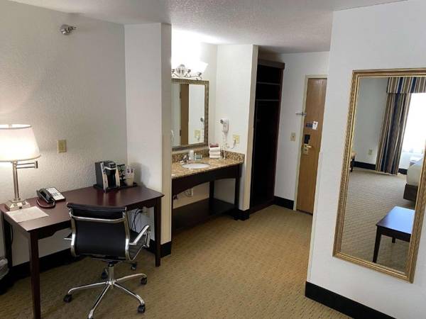 Workspace - Best Western Celina