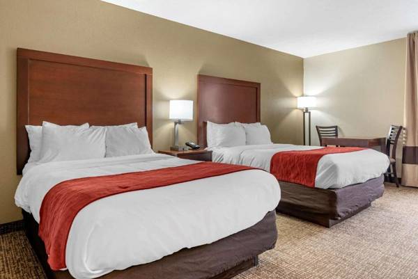 Comfort Inn & Suites Cincinnati Eastgate