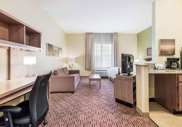 Workspace - Suburban Extended Stay Hotel Blue Ash-Cincinnati