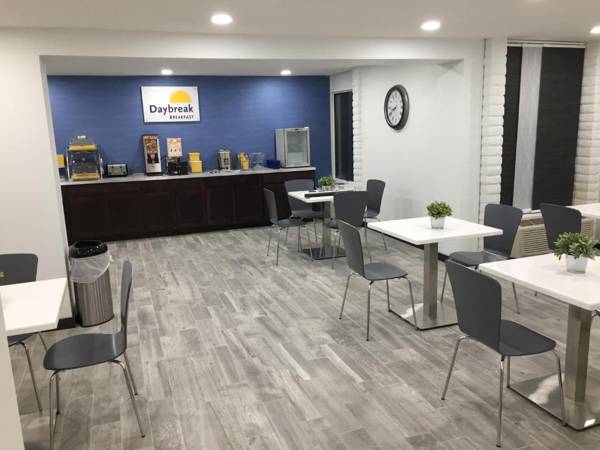 Days Inn & Suites by Wyndham Cincinnati North