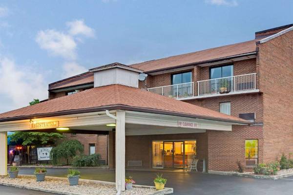 Days Inn by Wyndham Cincinnati East