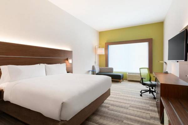 Workspace - Holiday Inn Express & Suites - Cincinnati NE - Red Bank Road an IHG Hotel