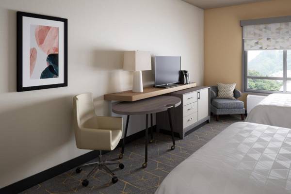 Workspace - Holiday Inn Cleveland-Mayfield an IHG Hotel